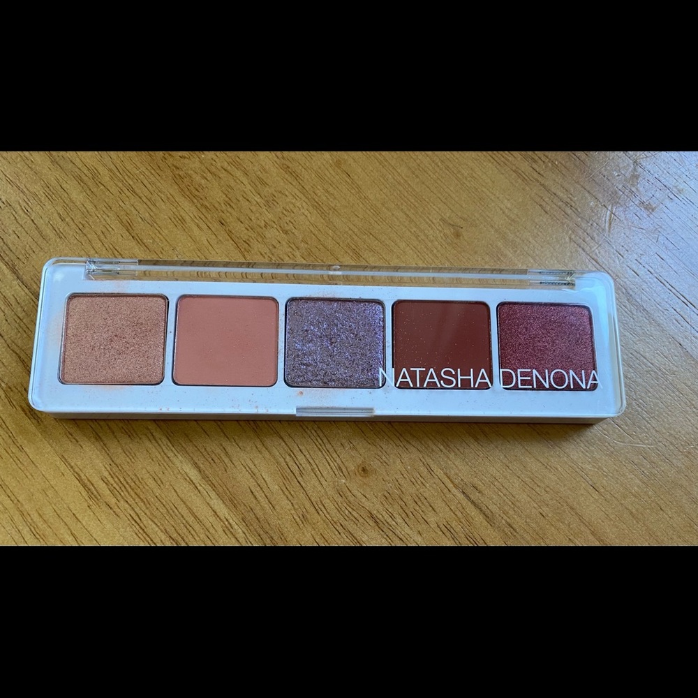 Never been used Natasha Denona coral palette!!!🧡
